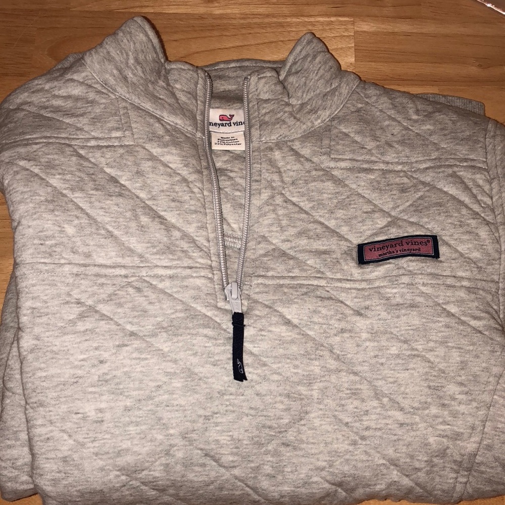 Women’s Vineyard Vines shep shirt